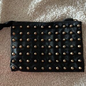 🖤EUC Zara Chic Black 💯 Leather Clutch with Gold Stud Accents 💛🛵